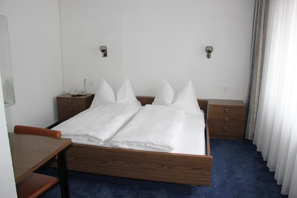 Hotel Bergfreund Herbriggen Room photo